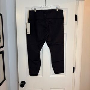 lululemon athletica Black Cropped Leggings